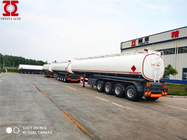 Remolc cisterna de combustible de 4 eixos