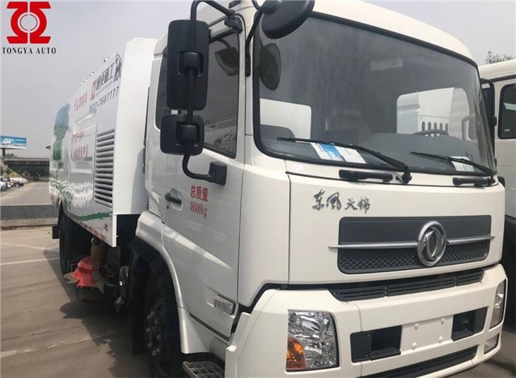 Camió escombrador de carretera