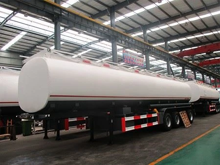 Xina fabrica camions cisterna de gasolina de 4 eixos TONGYA