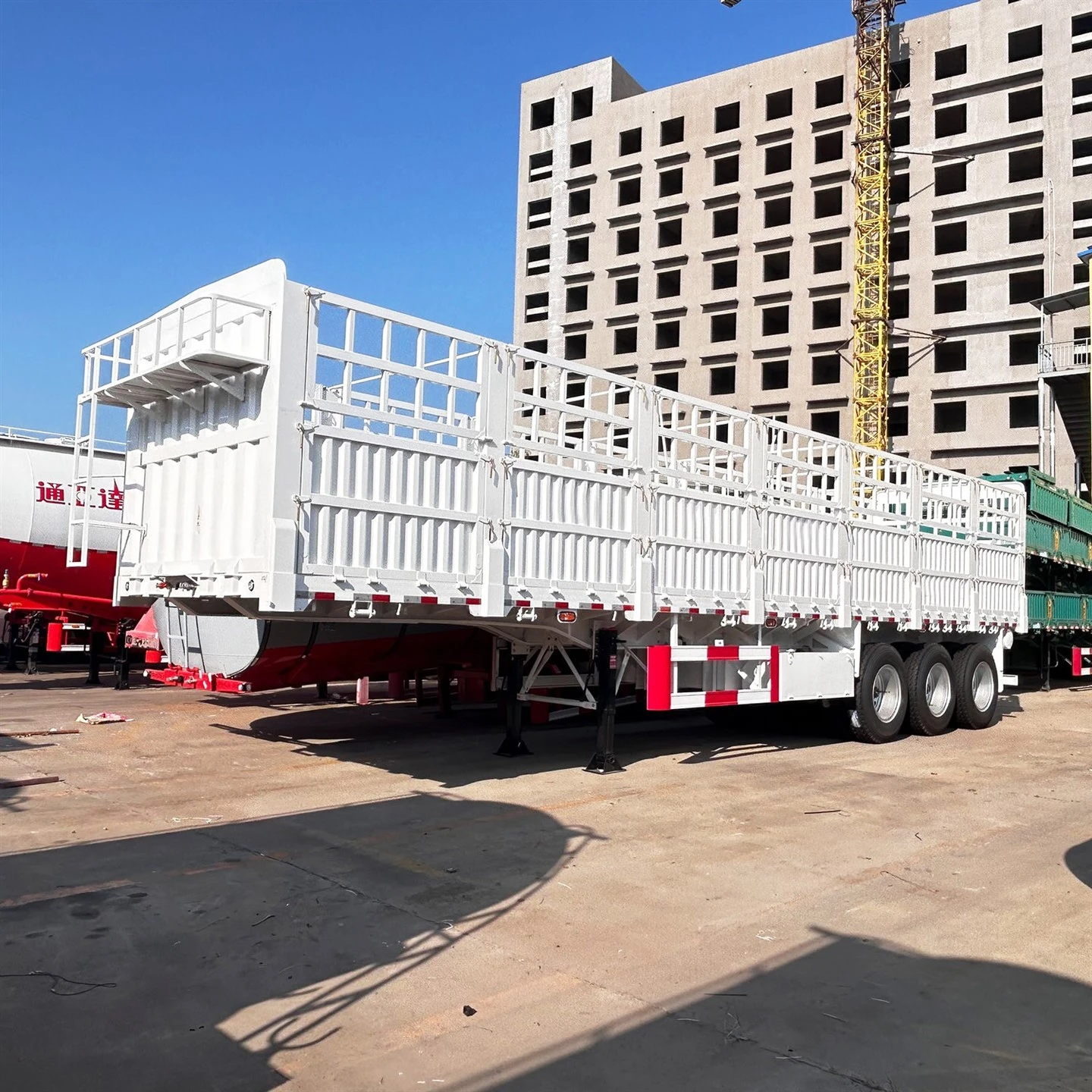 Tanca de 3 eixos Semiremolc Transport de càrrega a granel