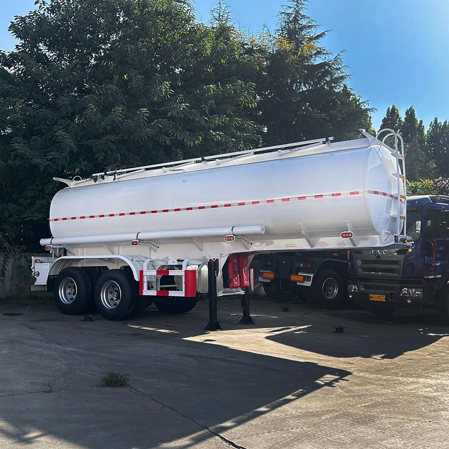 Semiremolc dipòsit de combustible de 2 eixos